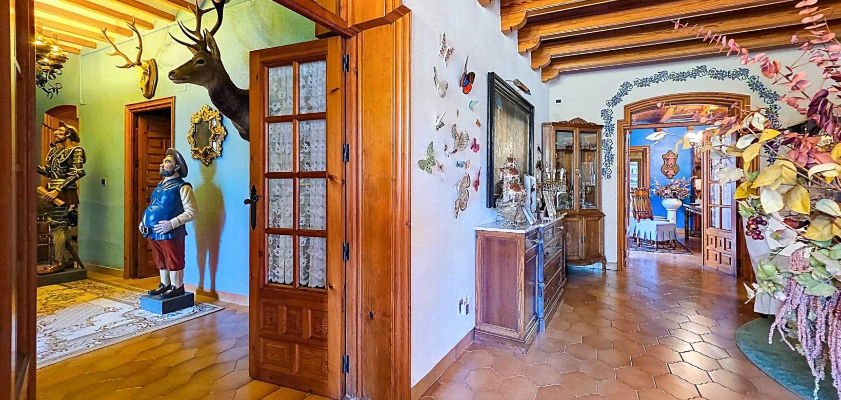 Resale - Villa - Elda