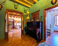 Resale - Villa - Elda