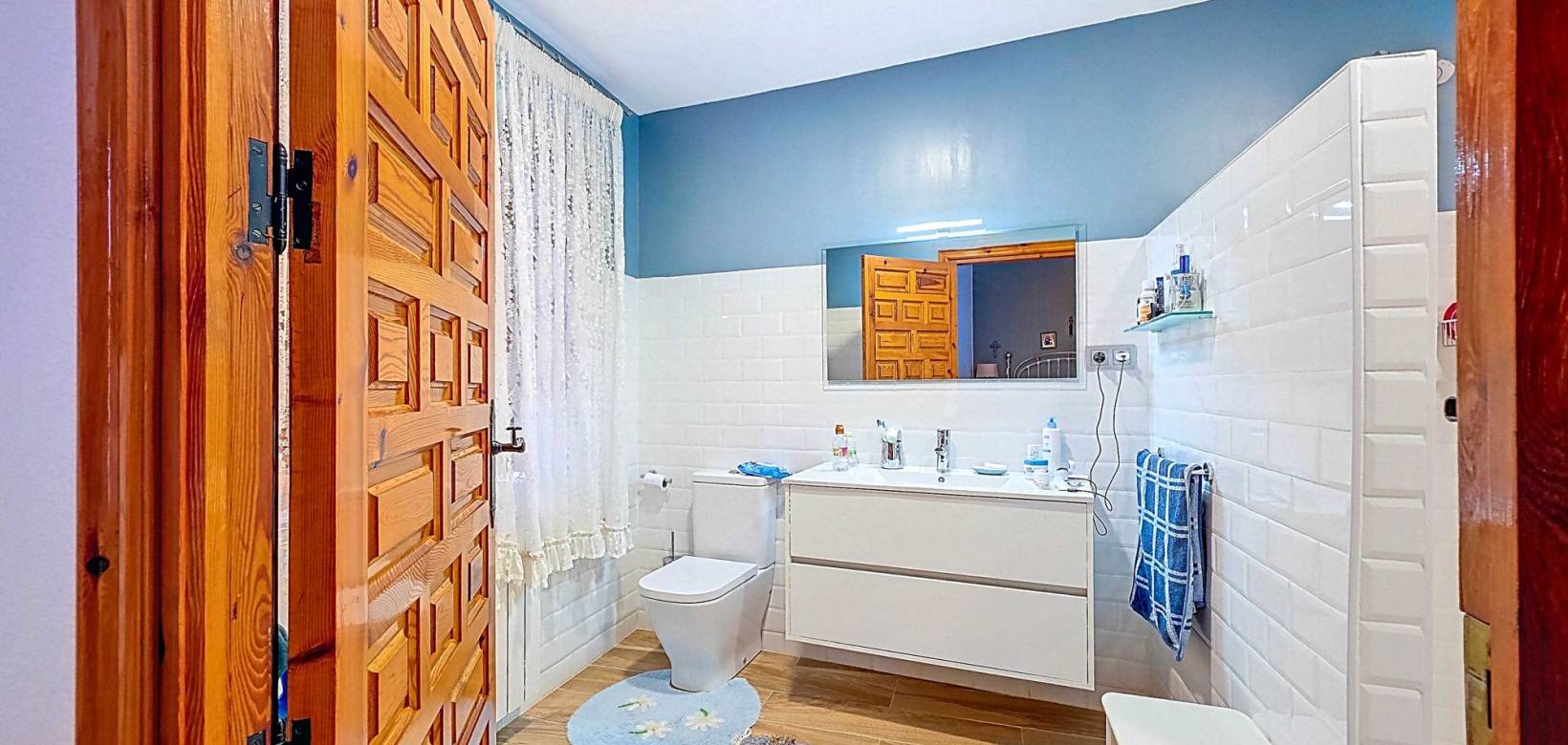 Resale - Villa - Elda