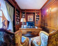 Resale - Villa - Elda