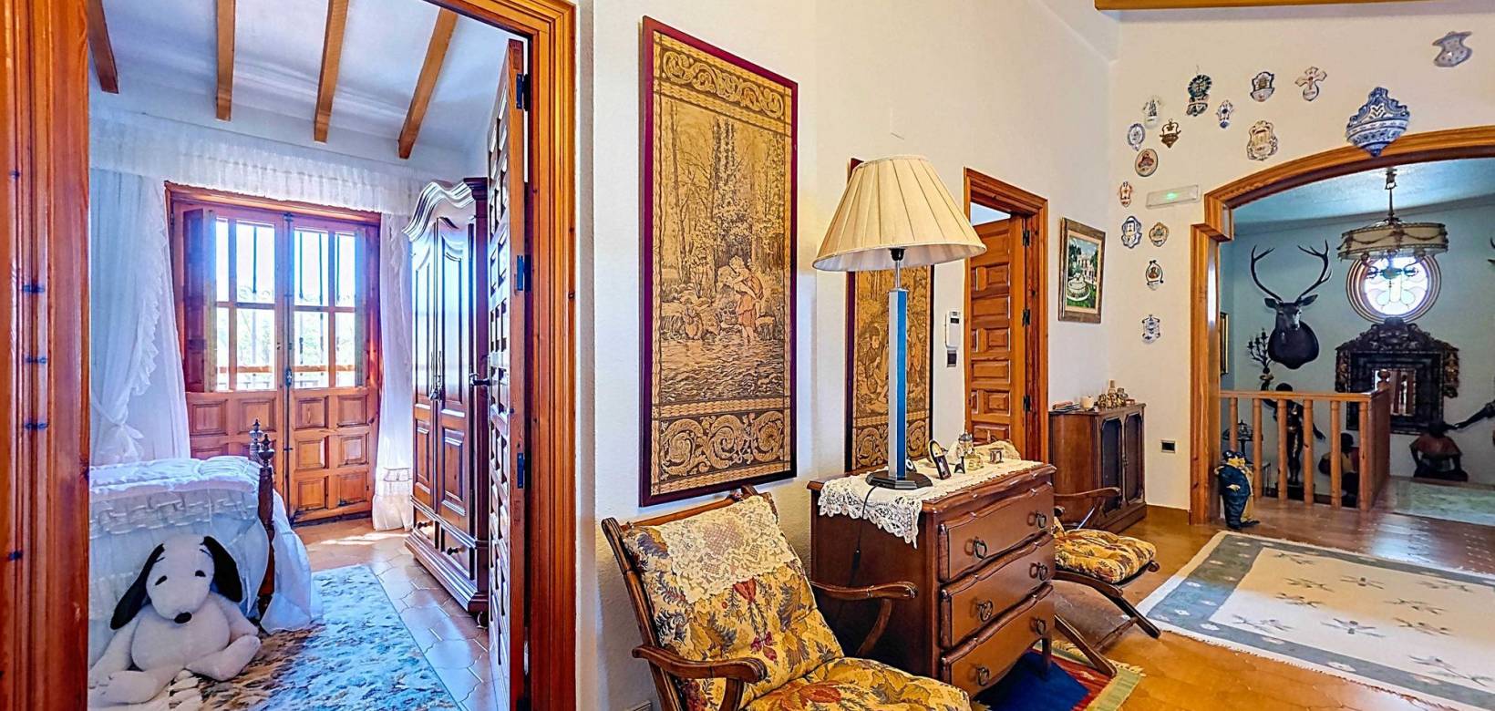 Resale - Villa - Elda