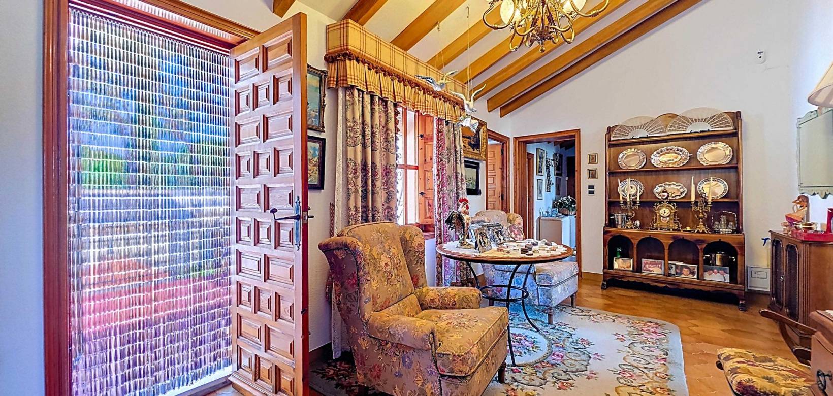 Resale - Villa - Elda