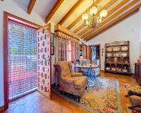 Resale - Villa - Elda