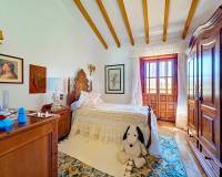 Resale - Villa - Elda