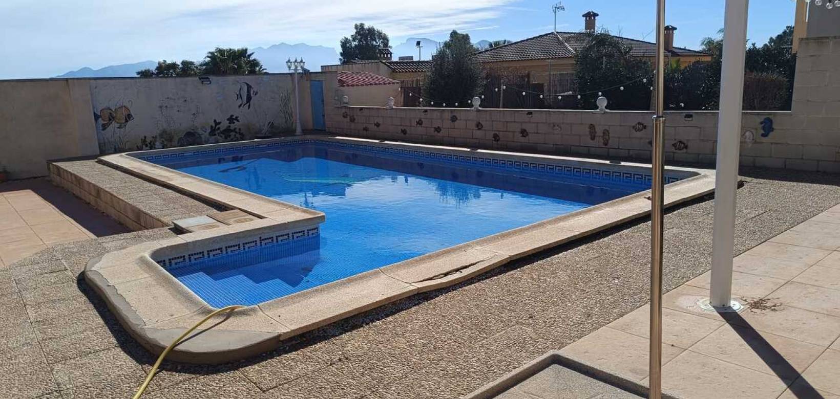 Resale - Villa - Fortuna - El Reloj