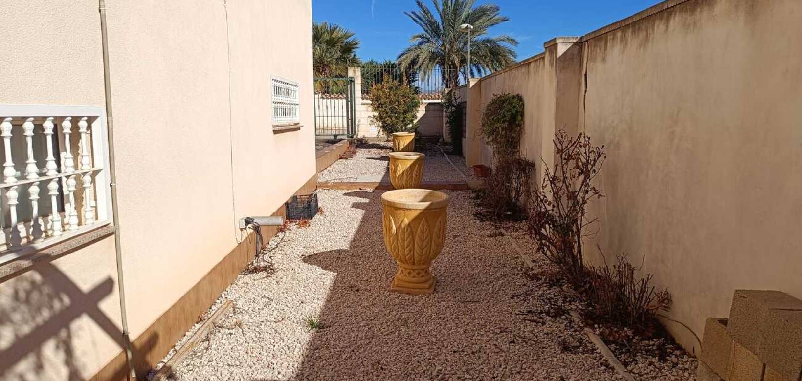 Resale - Villa - Fortuna - El Reloj