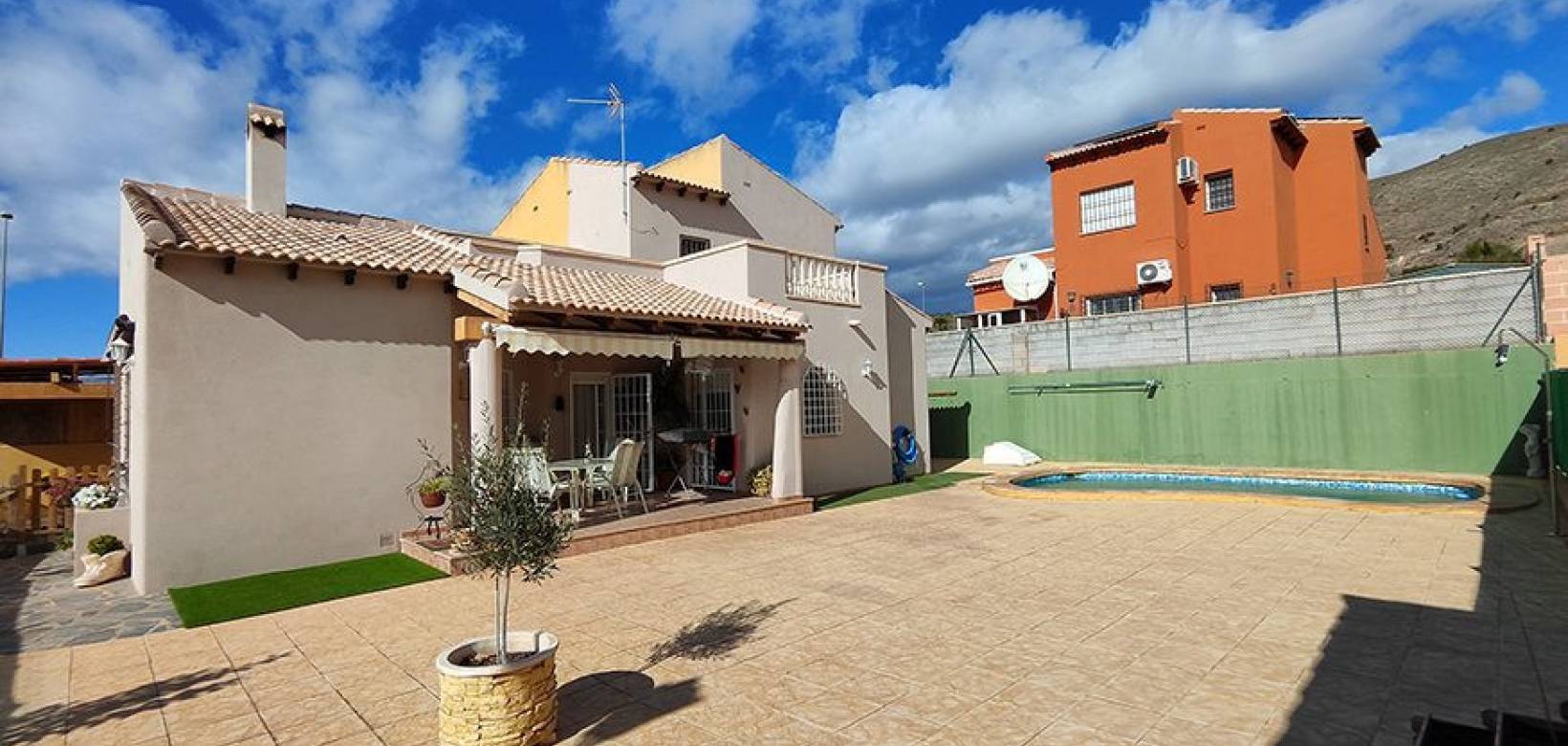 Resale - Villa - Fortuna