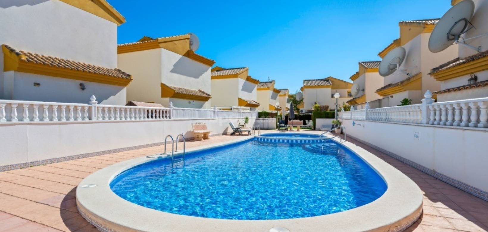 Resale - Villa - Guardamar del Segura