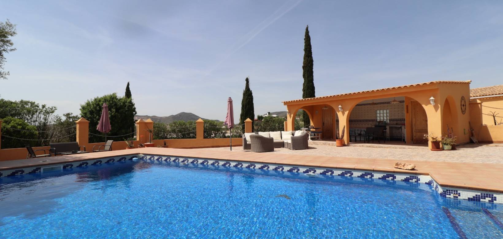 Resale - Villa - Hondón de las Nieves - La Canalosa