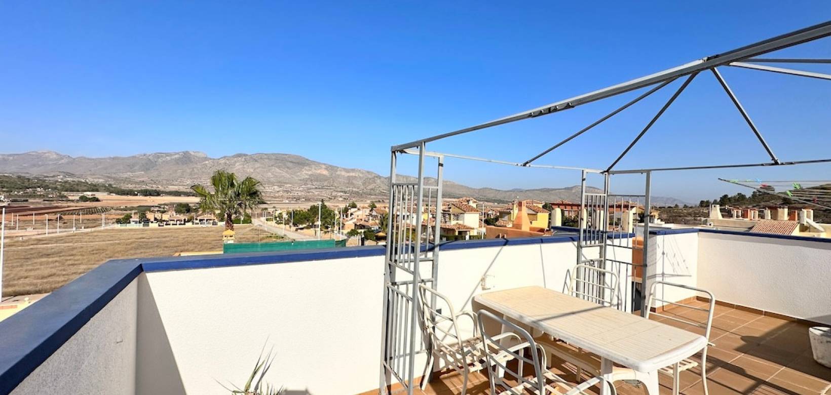 Resale - Villa - Hondón de las Nieves - La Montañosa