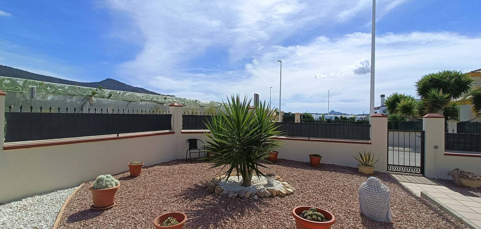 Resale - Villa - Hondón de las Nieves