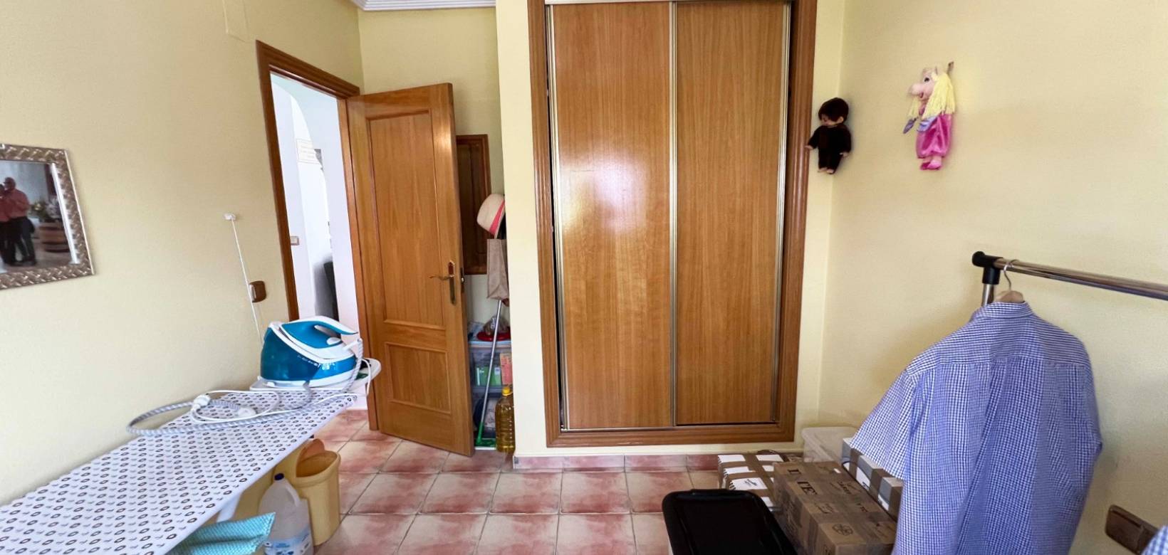 Resale - Villa - Hondón de las Nieves