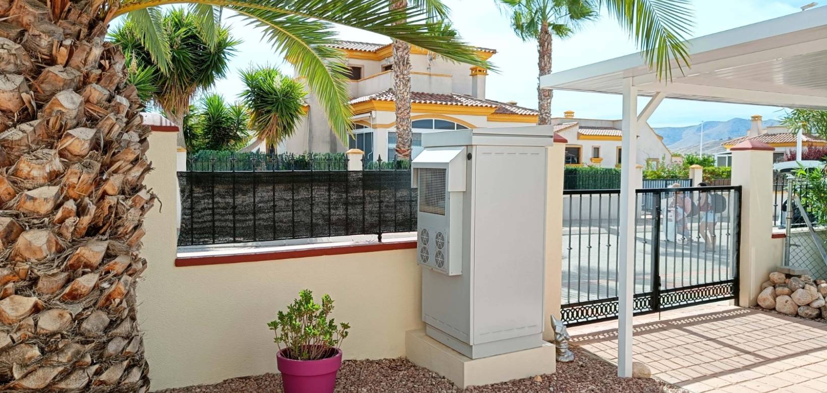 Resale - Villa - Hondón de las Nieves