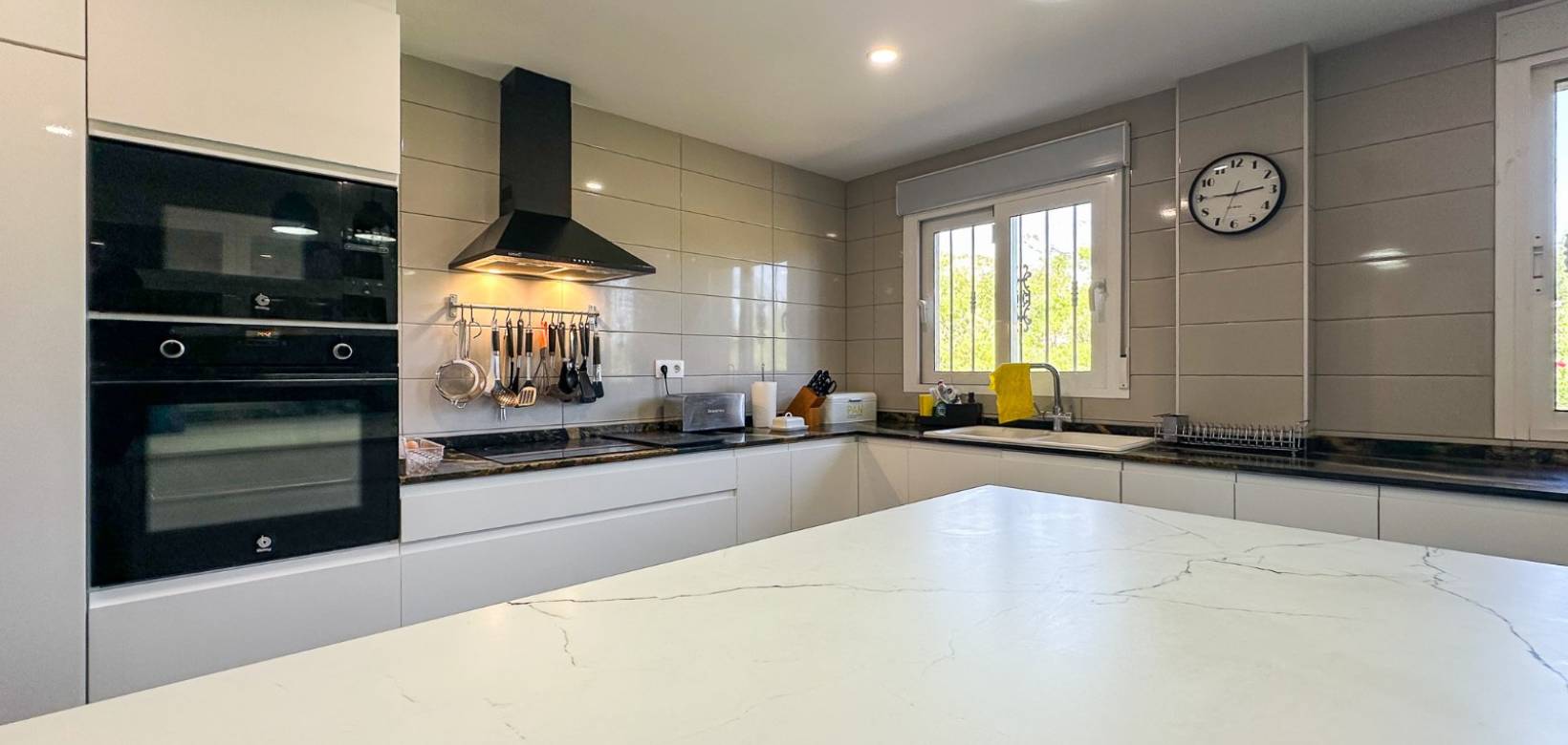 Resale - Villa - Hondón de las Nieves