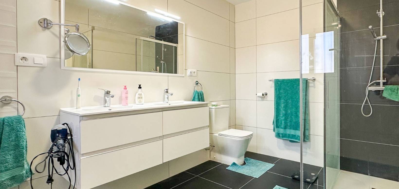 Resale - Villa - Hondón de las Nieves