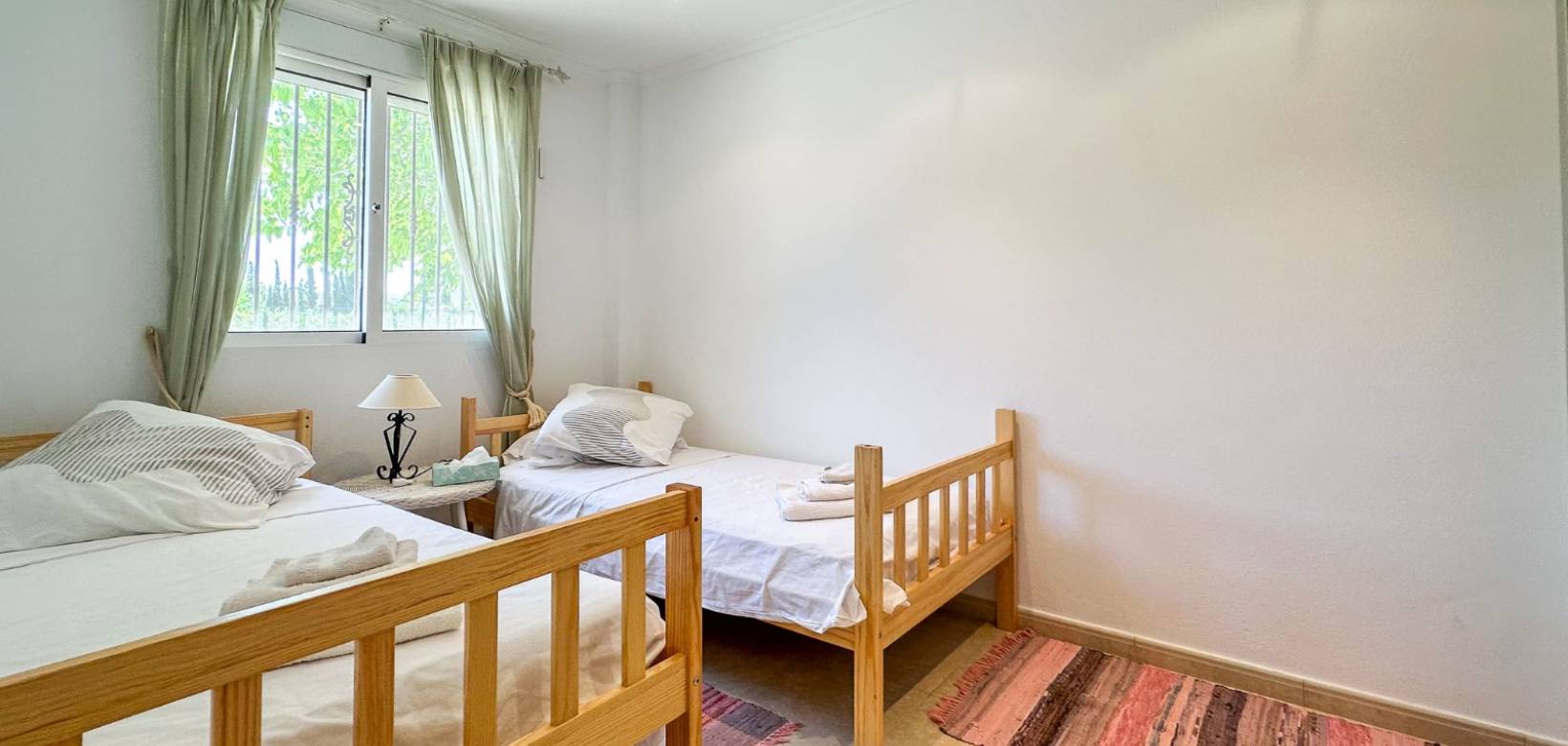 Resale - Villa - Hondón de las Nieves