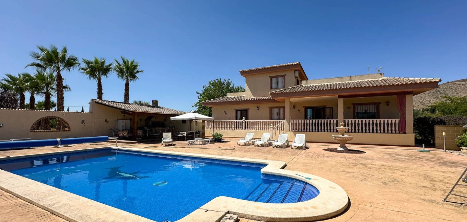 Resale - Villa - Hondón de las Nieves