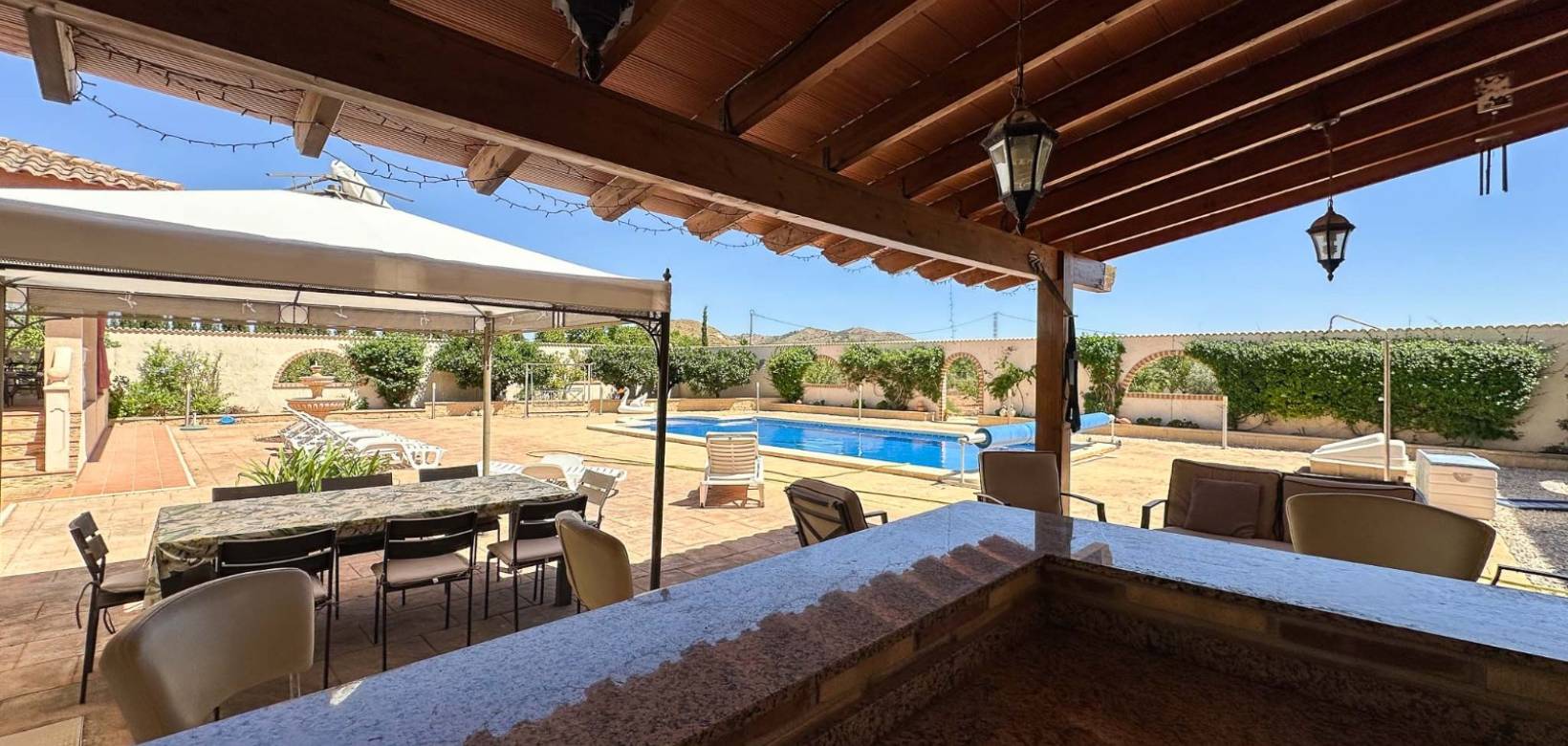 Resale - Villa - Hondón de las Nieves