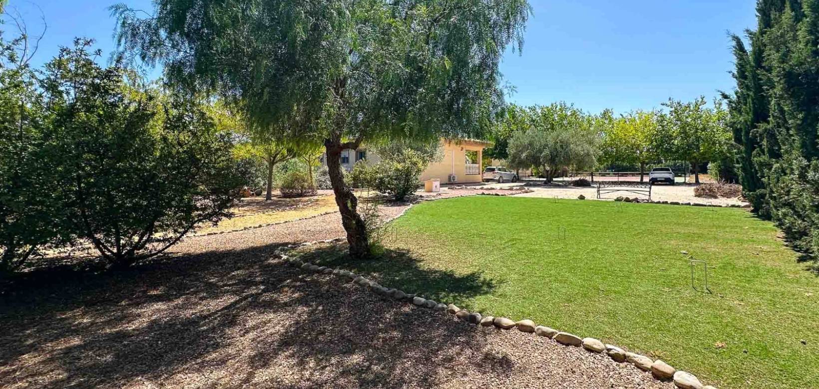 Resale - Villa - Hondón de las Nieves