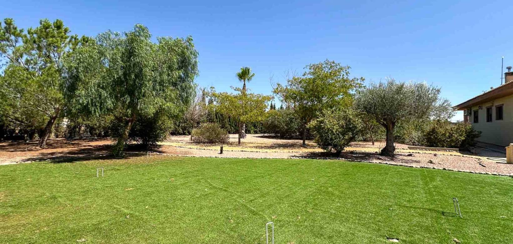 Resale - Villa - Hondón de las Nieves