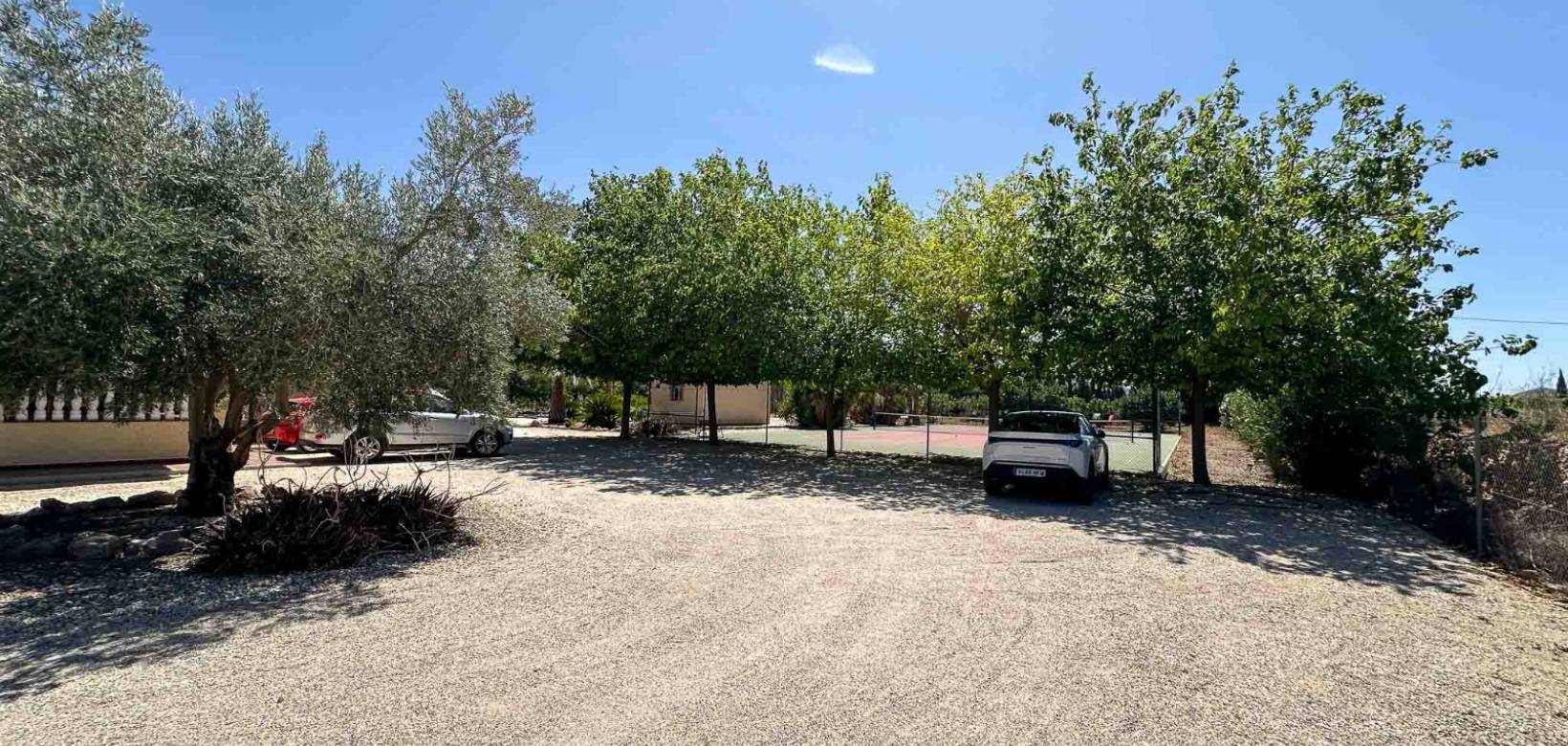 Resale - Villa - Hondón de las Nieves