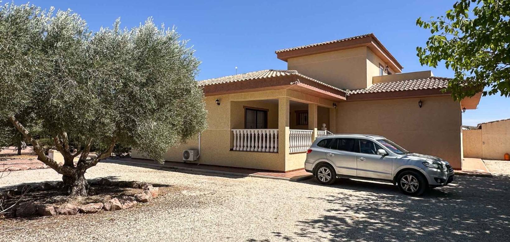 Resale - Villa - Hondón de las Nieves