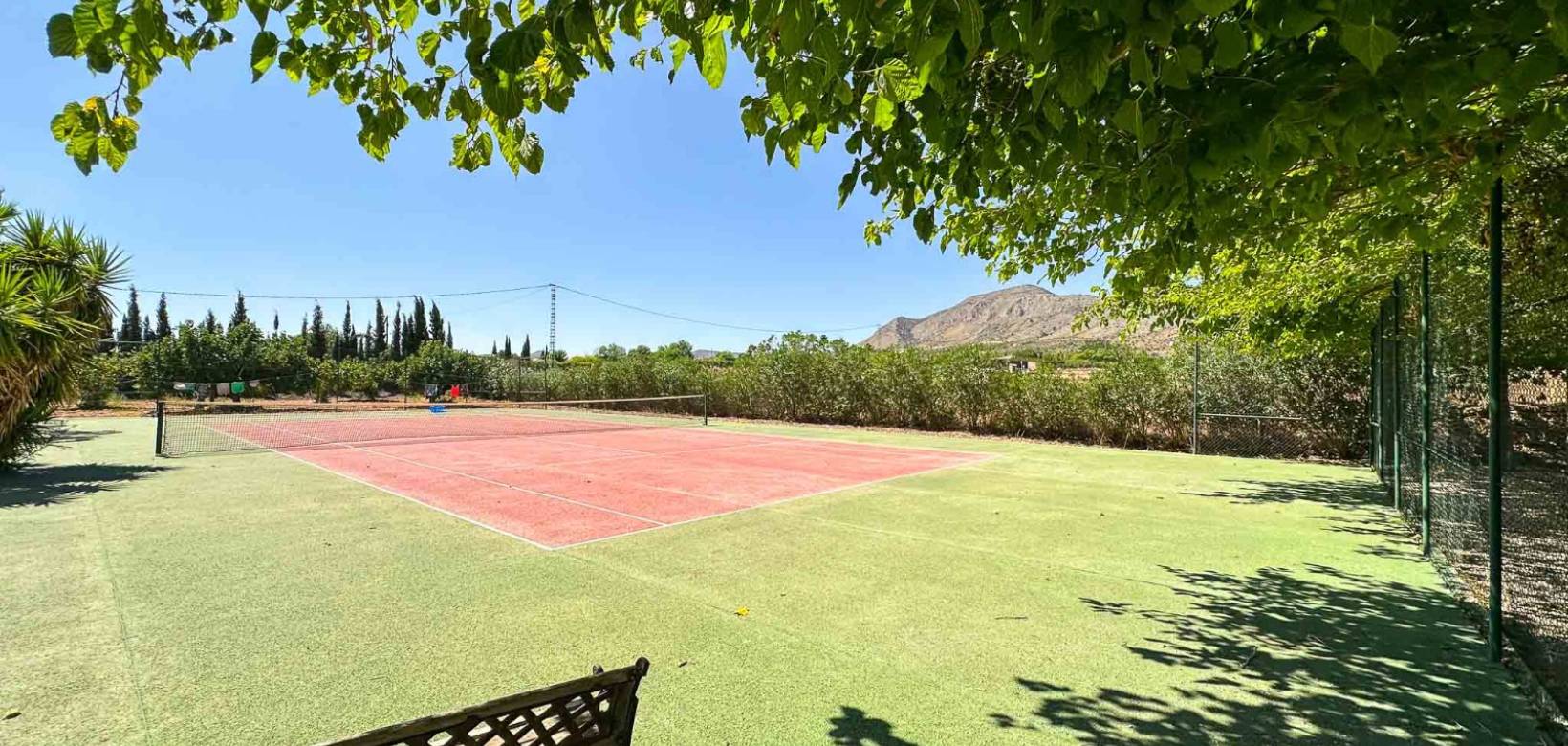Resale - Villa - Hondón de las Nieves