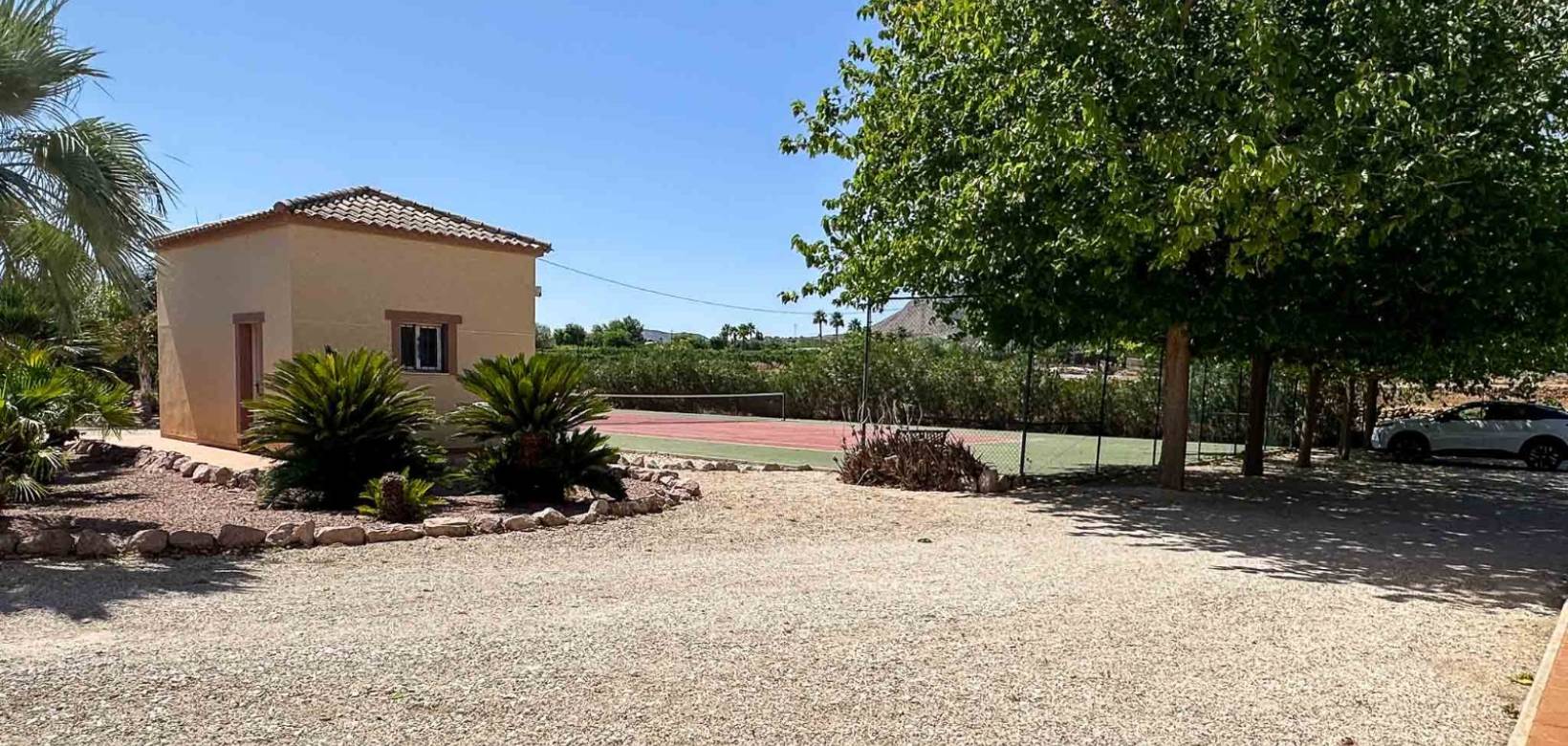 Resale - Villa - Hondón de las Nieves