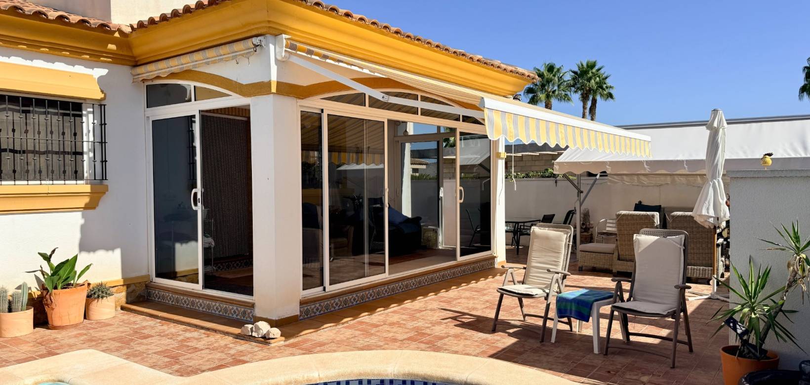 Resale - Villa - Hondón de las Nieves