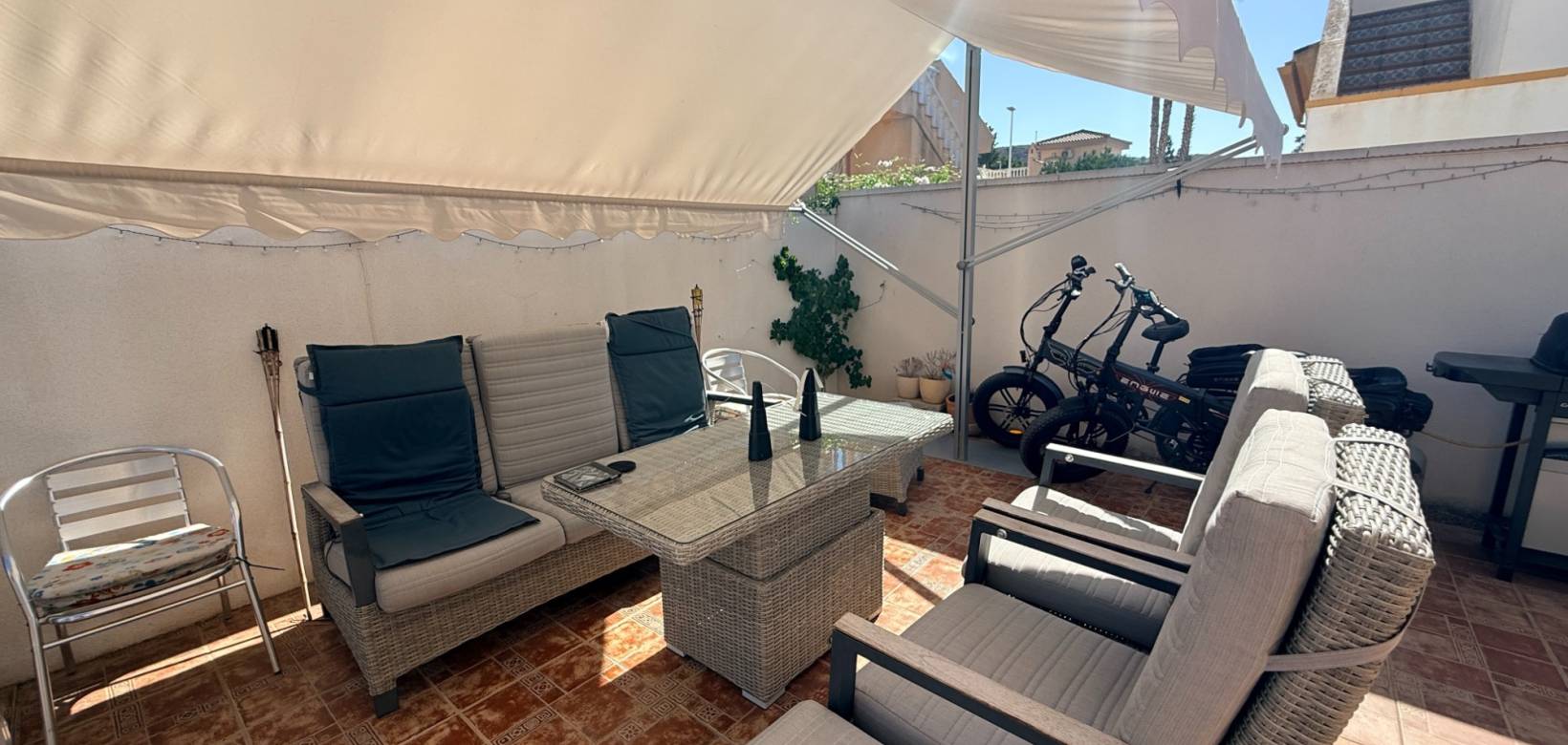 Resale - Villa - Hondón de las Nieves