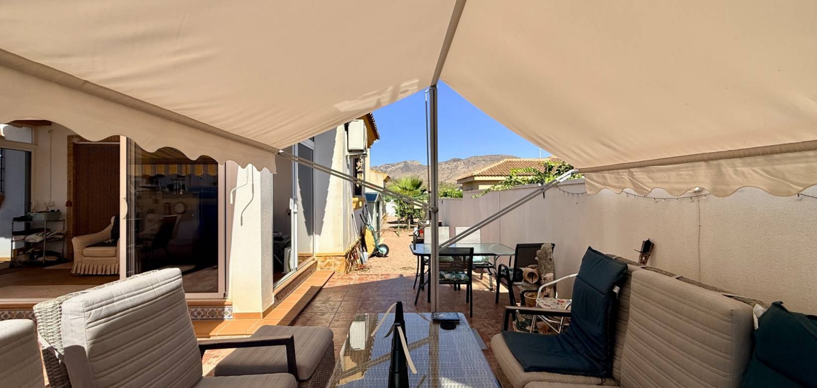 Resale - Villa - Hondón de las Nieves