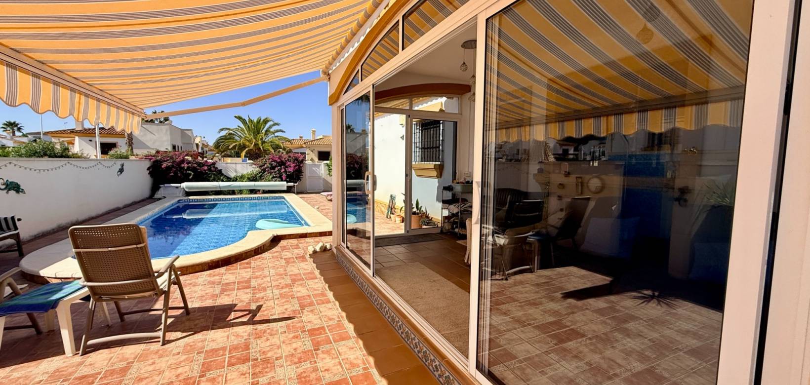 Resale - Villa - Hondón de las Nieves