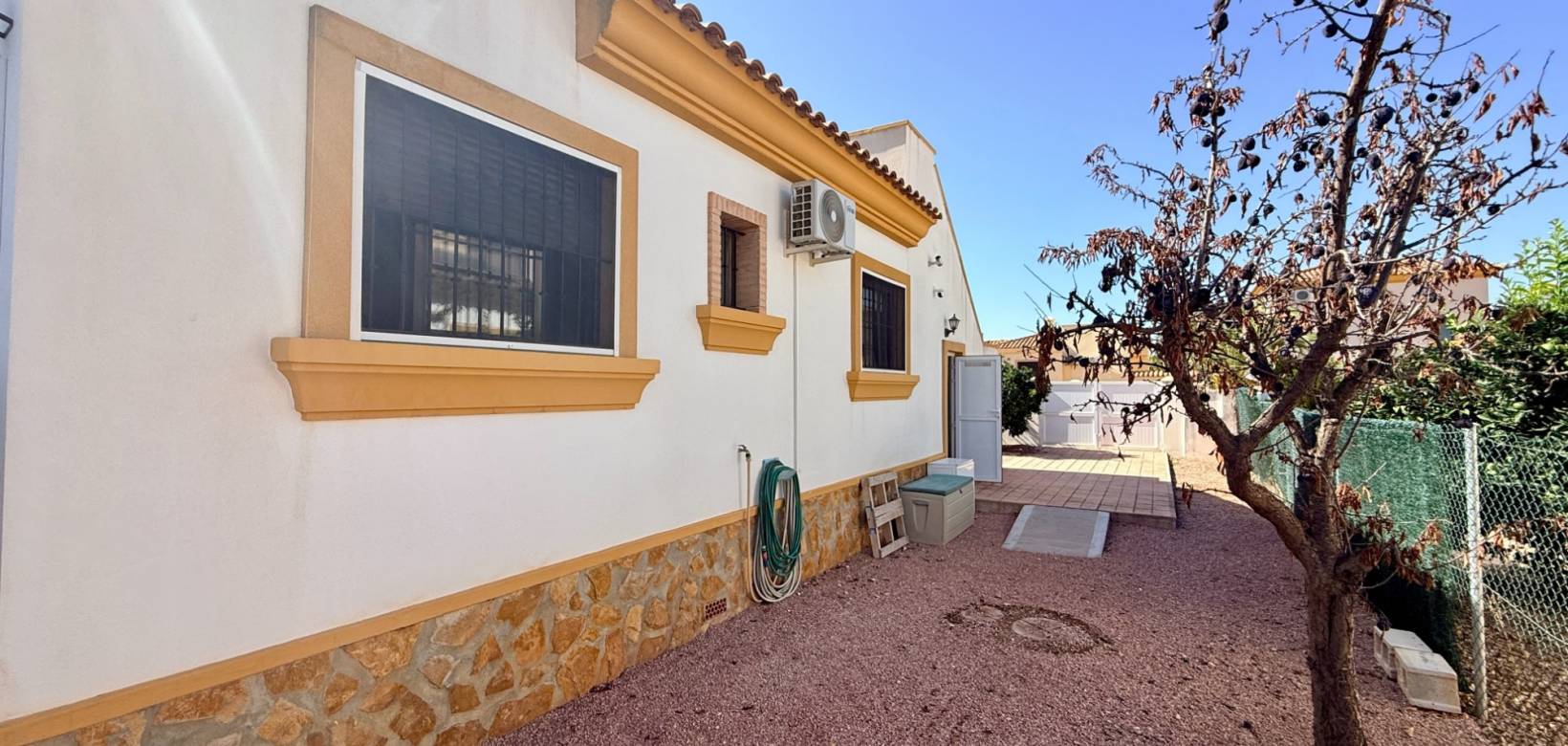 Resale - Villa - Hondón de las Nieves