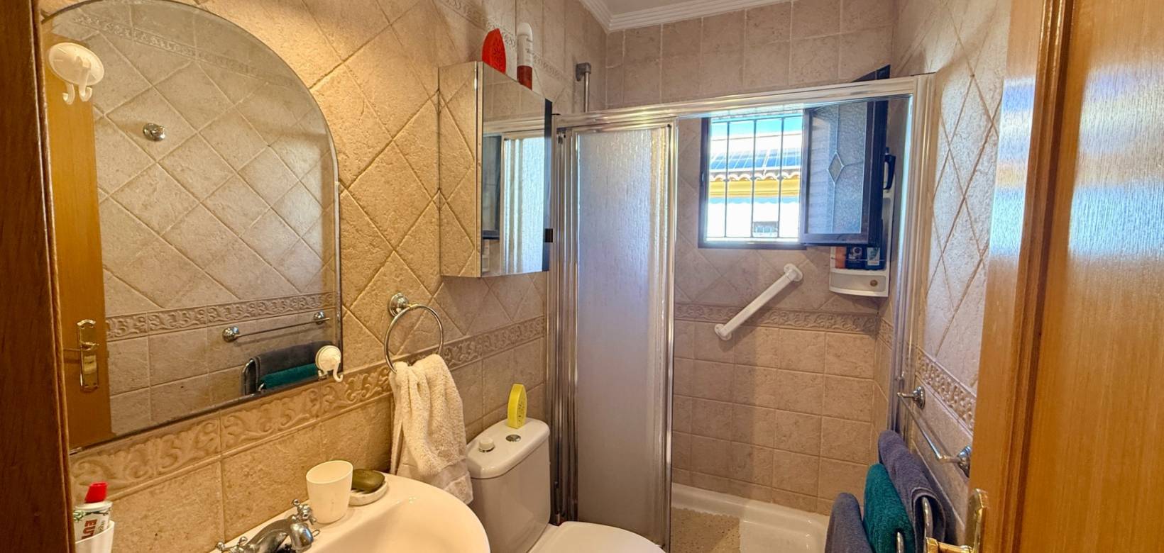 Resale - Villa - Hondón de las Nieves