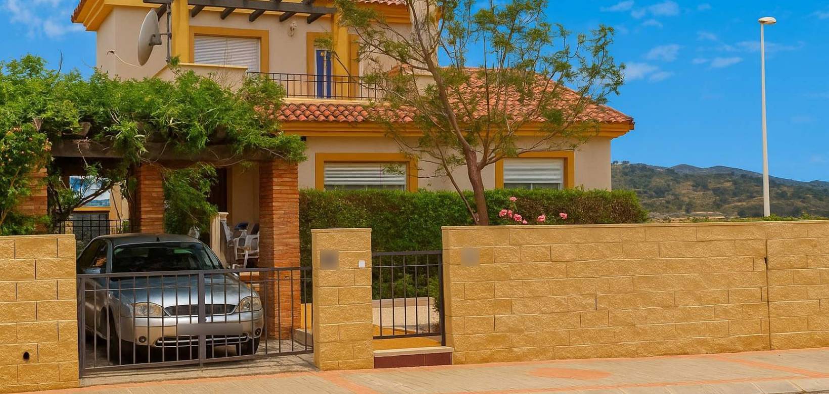 Resale - Villa - Hondón de las Nieves