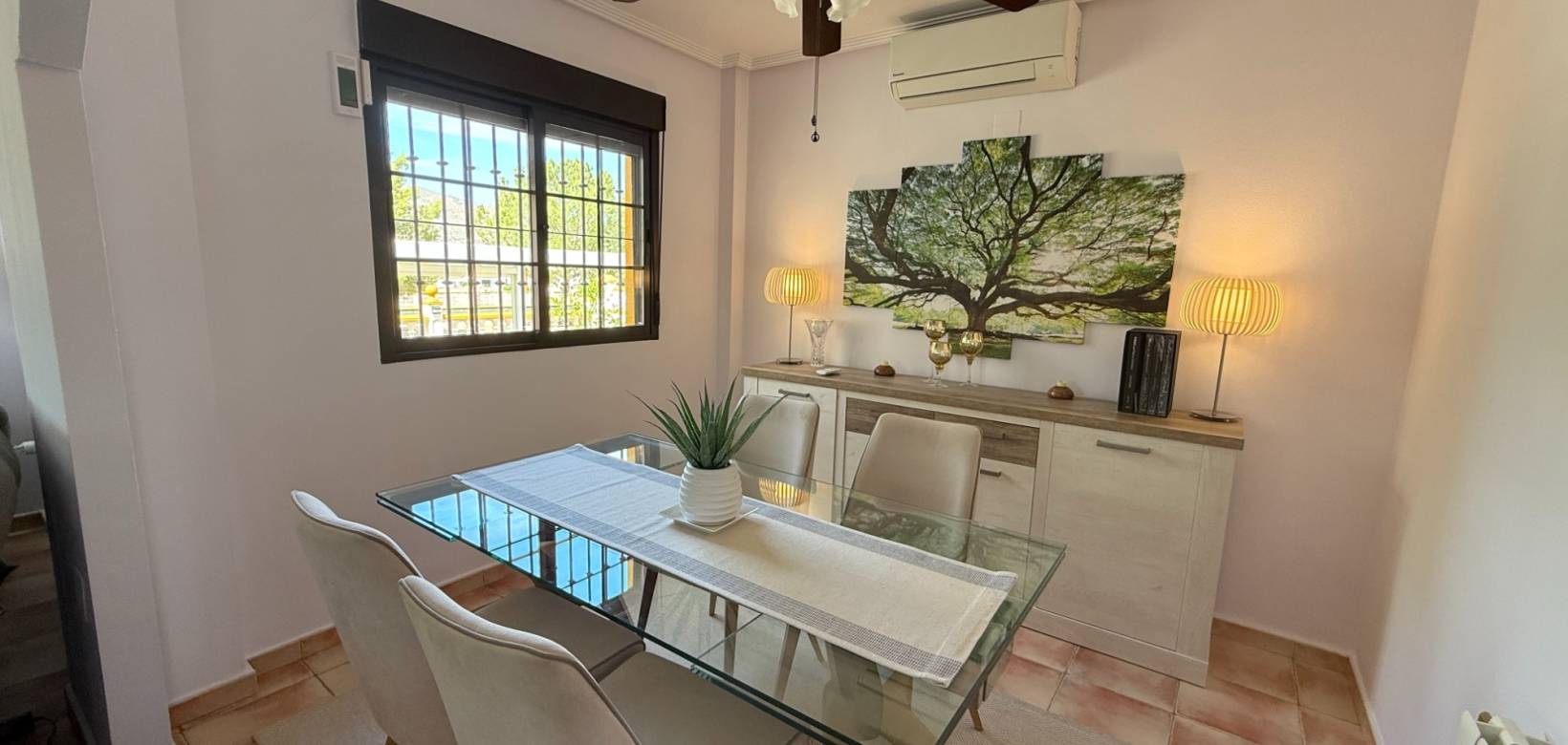 Resale - Villa - Hondón de las Nieves