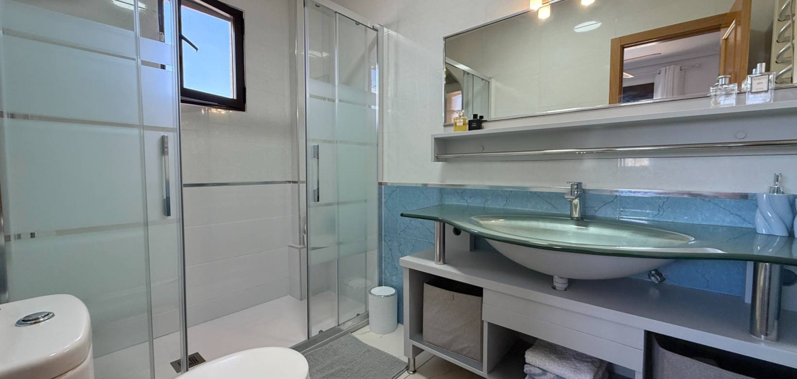 Resale - Villa - Hondón de las Nieves