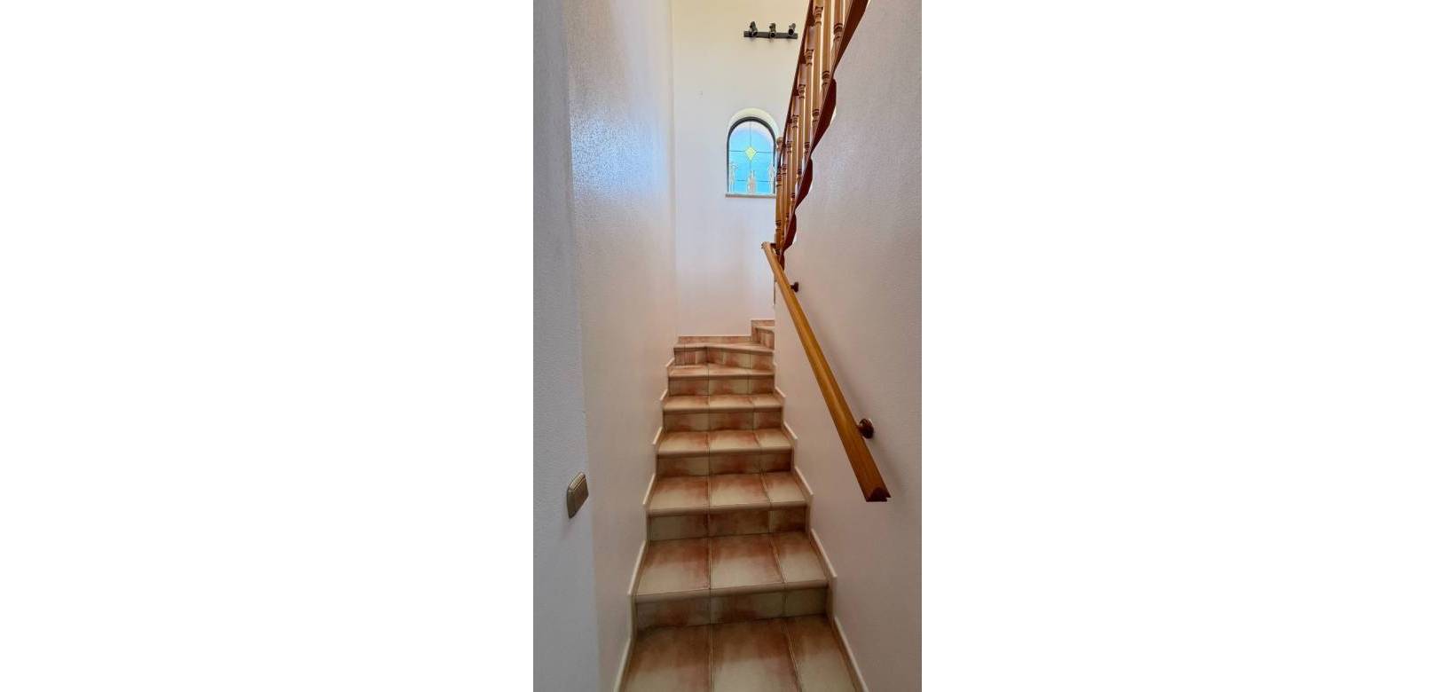 Resale - Villa - Hondón de las Nieves