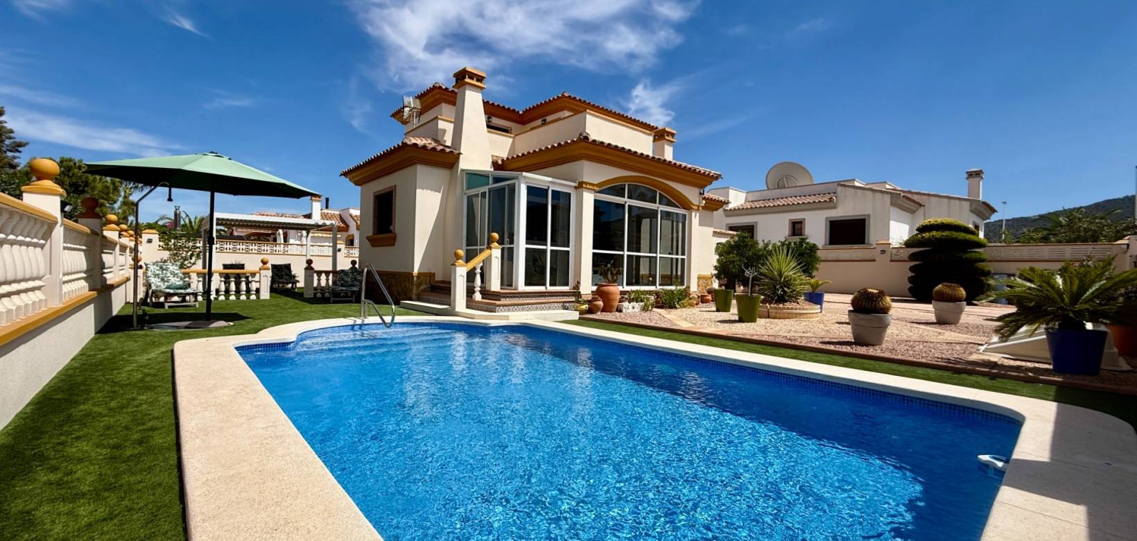 Resale - Villa - Hondón de las Nieves