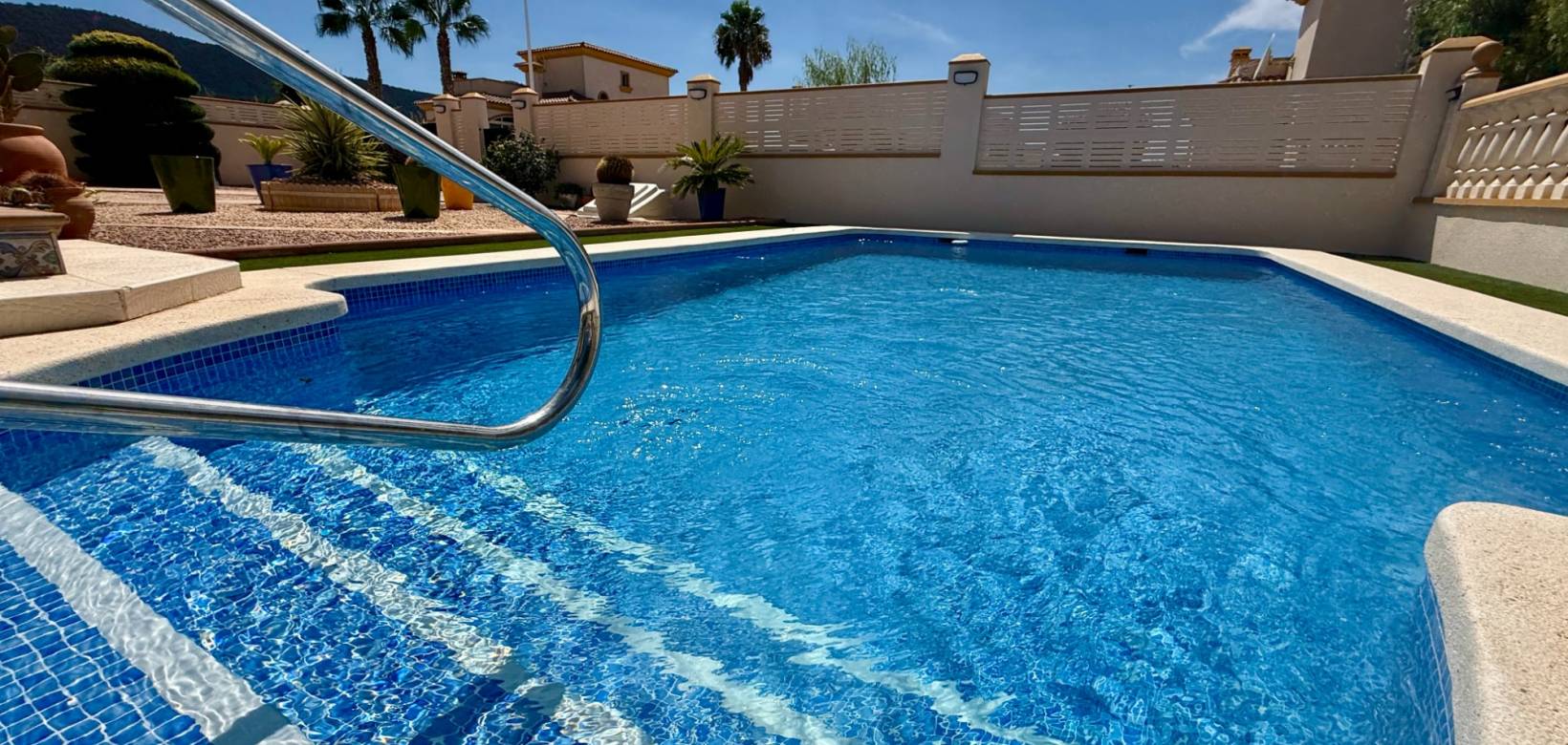 Resale - Villa - Hondón de las Nieves