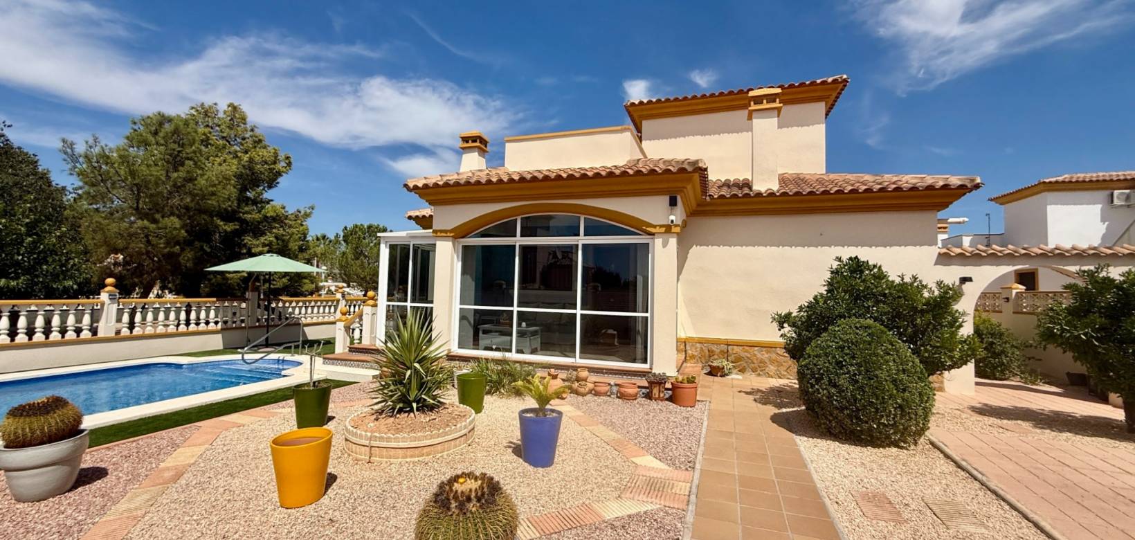 Resale - Villa - Hondón de las Nieves