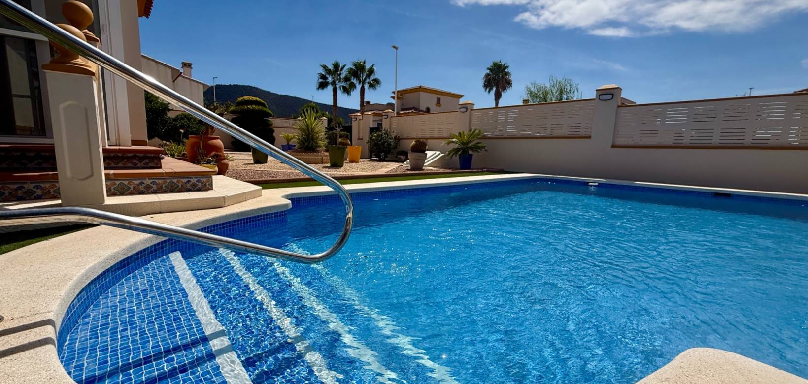 Resale - Villa - Hondón de las Nieves