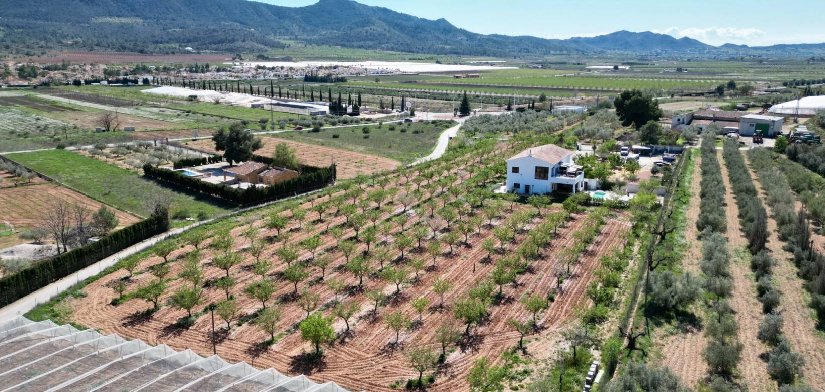 Resale - Villa - Hondón de las Nieves