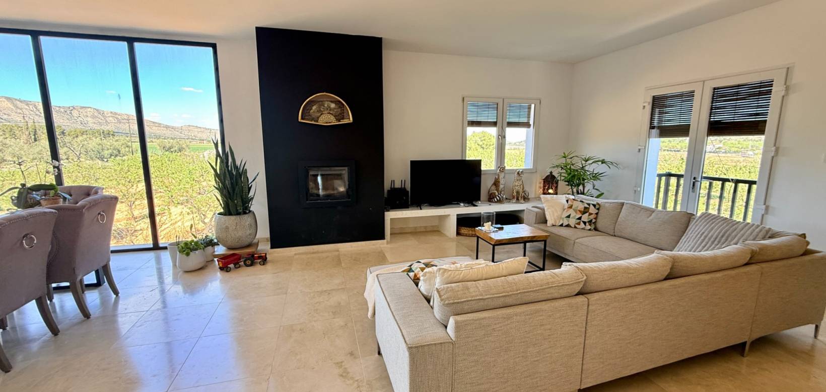 Resale - Villa - Hondón de las Nieves