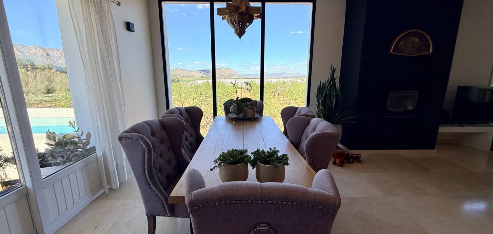 Resale - Villa - Hondón de las Nieves