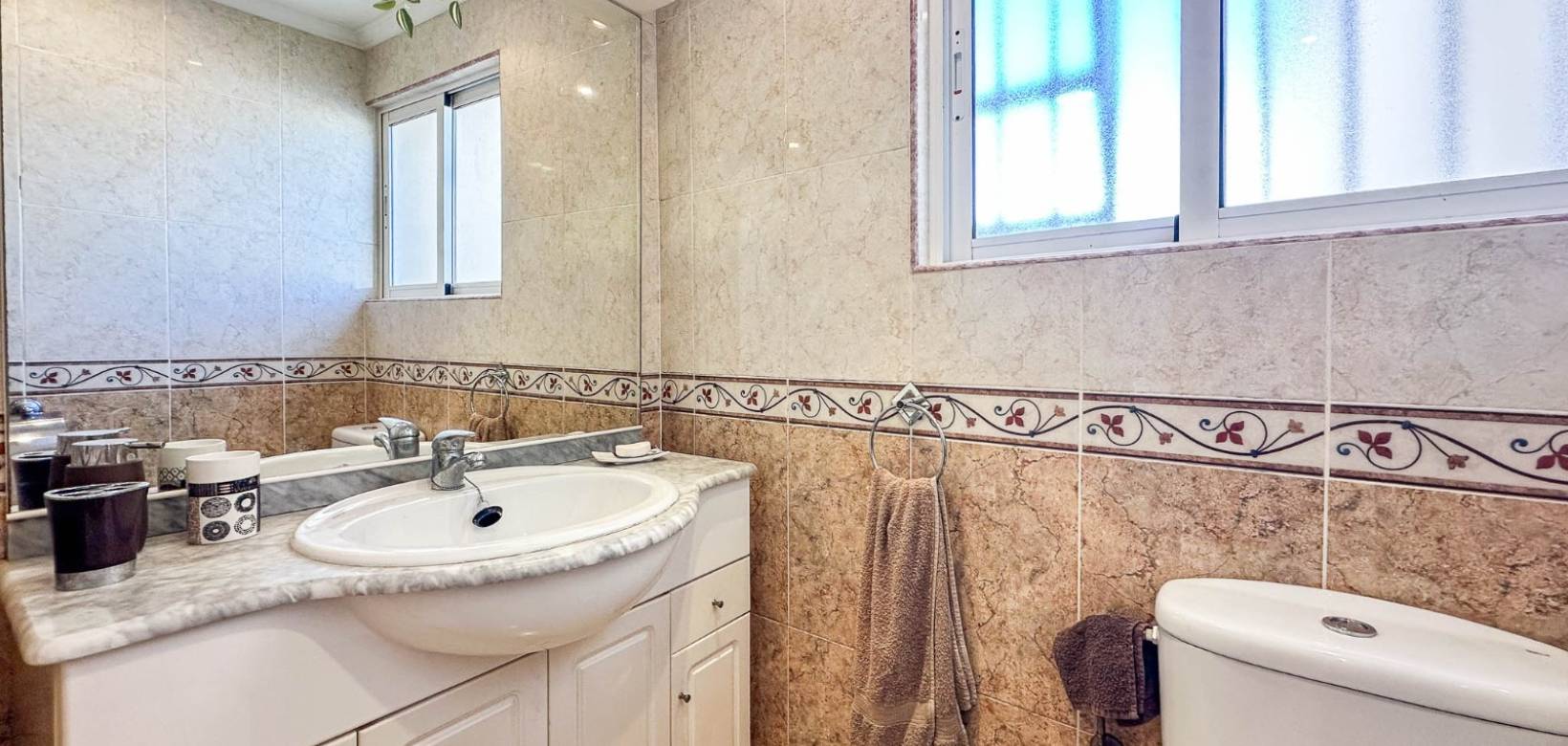 Resale - Villa - Hondón de las Nieves