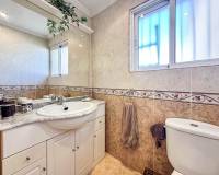 Resale - Villa - Hondón de las Nieves