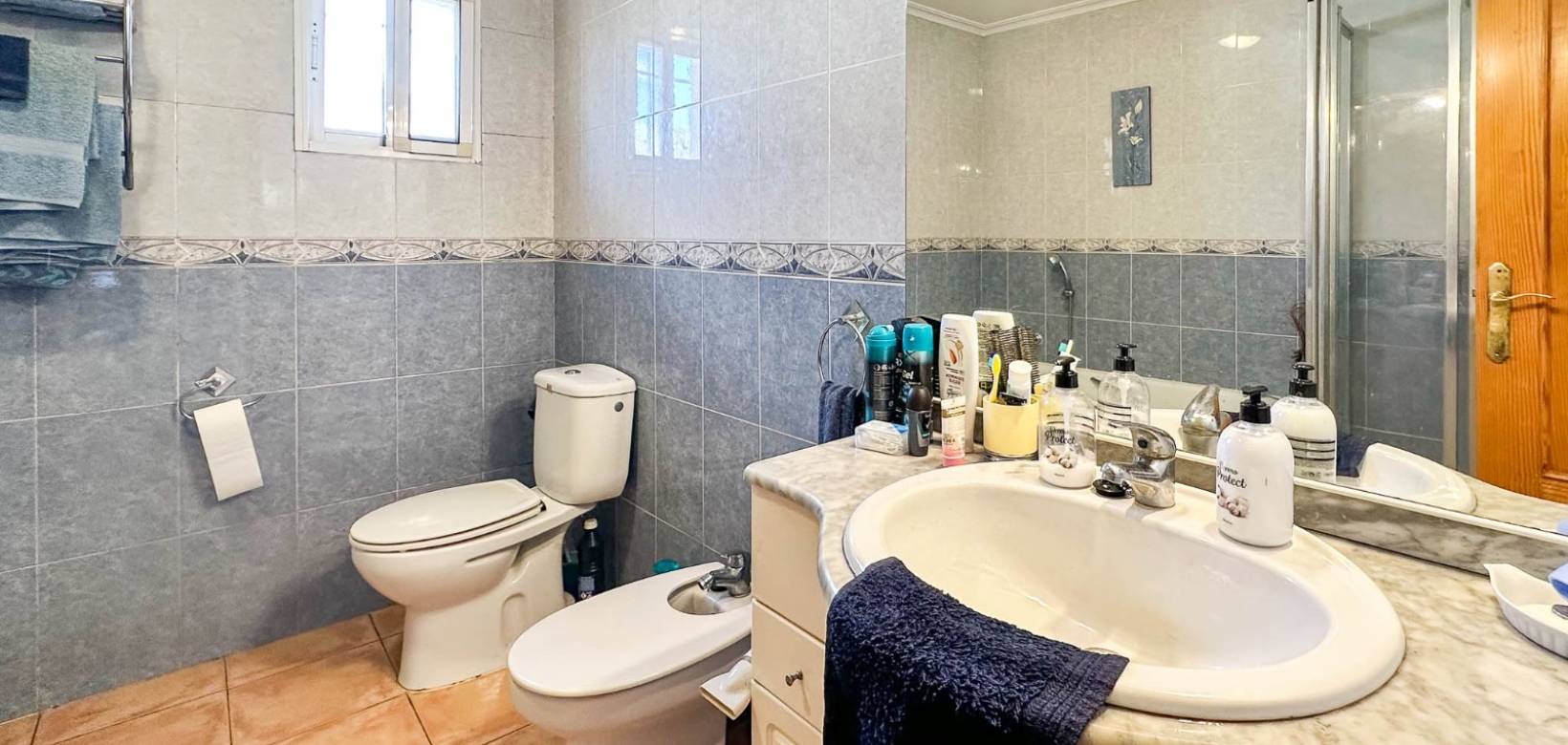 Resale - Villa - Hondón de las Nieves