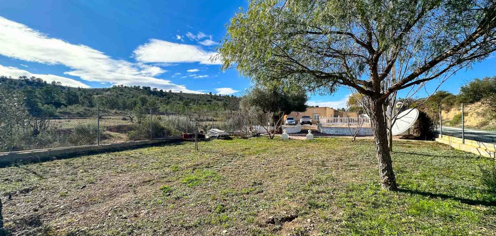 Resale - Villa - Hondón de las Nieves