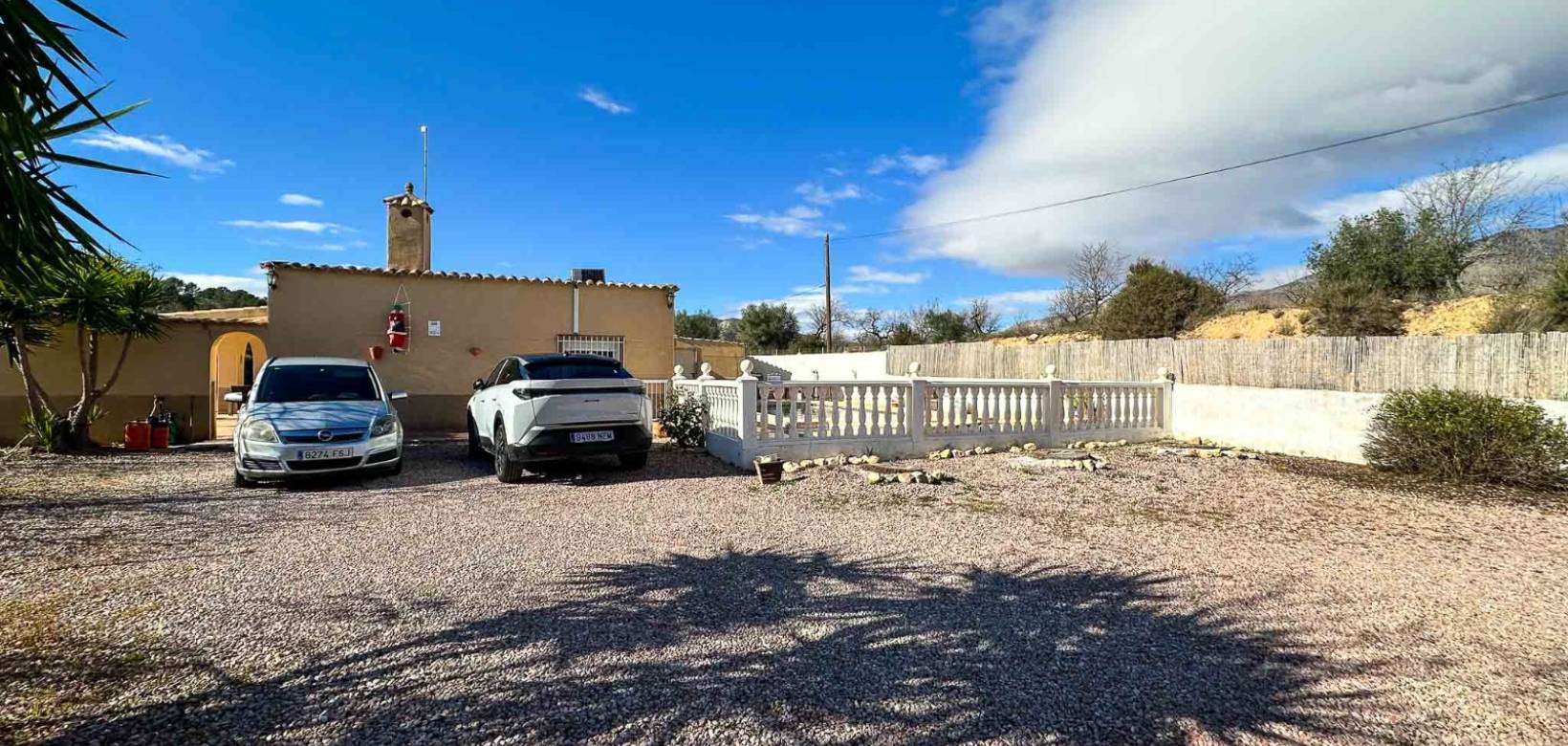 Resale - Villa - Hondón de las Nieves